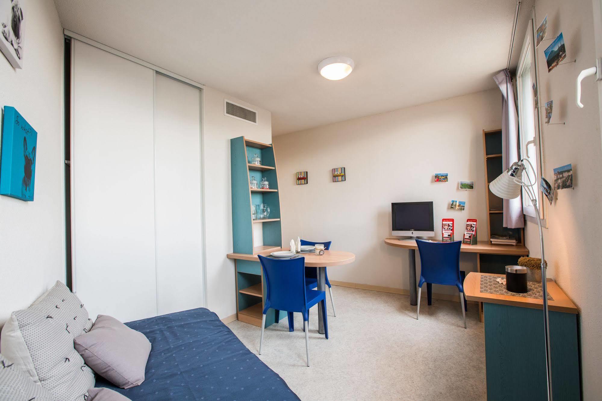 Appart hôtel Résidence SuitEasy Le Parc Belvédère 2*